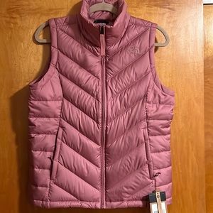 NWT The North Face. Alpz 2.0 Vest. Size Medium.